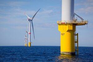 BP Halts Offshore Wind Projects to Refocus on Fossil Fuels