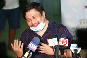 Sandiganbayan overturns Estrada’s bribery conviction