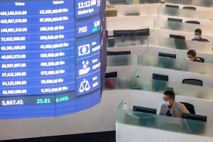 PSEi back above 6,700 as mart awaits BSP move