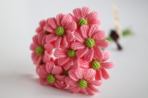 6 Steps to Guide you How to crochet a flower