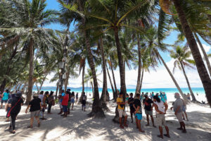 Senate passes bill on VAT refund for tourists on second reading