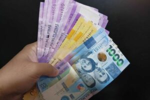 Peso may move sideways vs dollar as market awaits PCE price index data