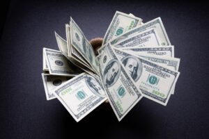 August hot money inflows hit $534M