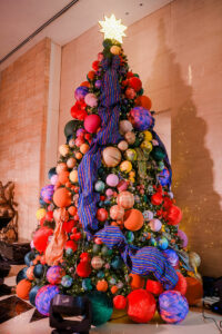 Joy~Nostalg welcomes the holidays with a meaningful Christmas Tree in ‘Woven Wonders’