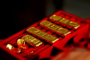 Gold for Corporate Gifting: Why It’s the Best Employee Incentive