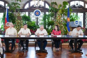 DoTr inks P16.9-B Cebu port project, 4 others