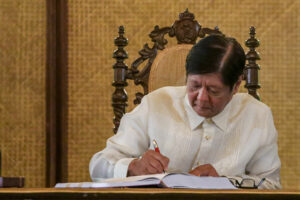 Marcos vetoes P194-B items in budget