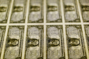 Dollar reserves slip 2% at end-Nov.