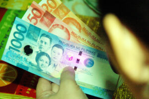 PHL stocks, peso close mixed on last trading day of 2024