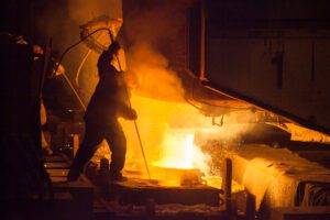 Ministers consider renationalising British Steel to save thousands of jobs