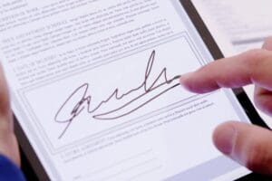 The Key Business Advantages of Adopting E-Signatures in the UK