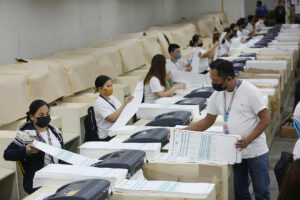 Comelec to print 1.5M ballots daily after delays