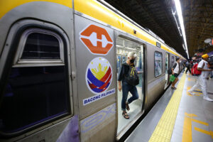 Funding snag to delay LRT-2 west extension