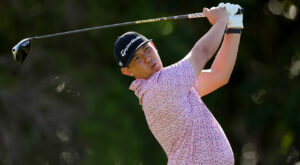 Hoey stalls out at Sony Open with bogey-plagued 4th round