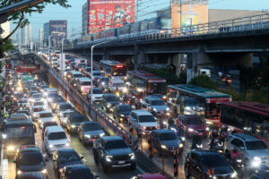 MMDA eyes 7 a.m.-4 p.m. work for state employees