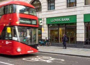 Lloyds bankers risk bonus cuts over two-day office rule