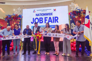 Robinsons, DoLE to host job fairs