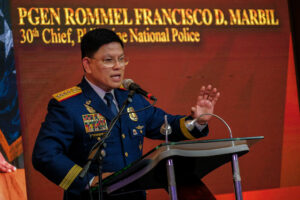 Marcos extends PNP chief’s term by 4 months