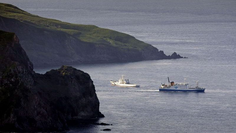 Japan braces for more quakes, authorities dismiss doomsday hype