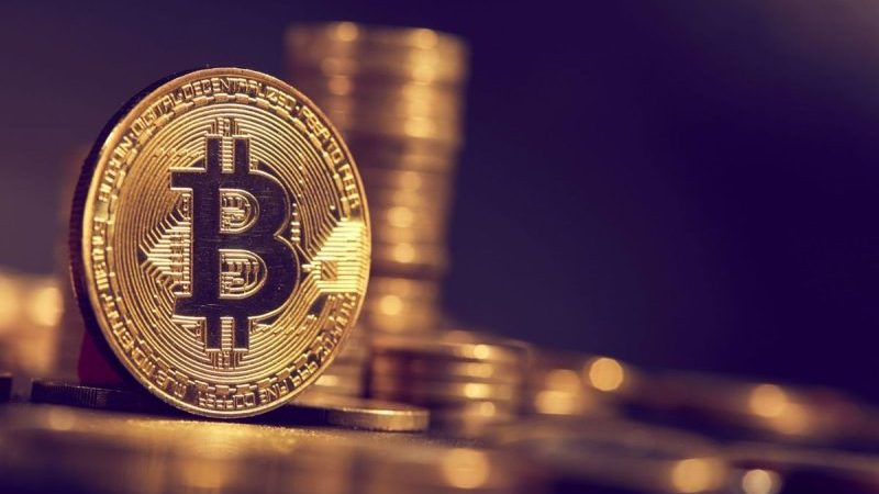 Crypto Market Update: Senate Democrats Demand Trump Envoy Explain Undivested Crypto Stakes