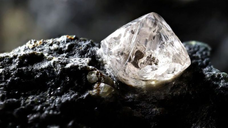 Top 5 Canadian Mining Stocks This Week: Mountain Province Diamonds Shines with 114 percent Gain
