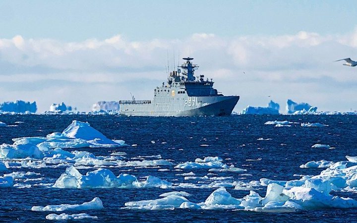 Trump doubles down on Greenland push as polls show little public support