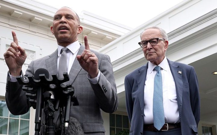 Schumer, Jeffries trash Trump’s DHS proposal as ‘incomplete and insufficient’